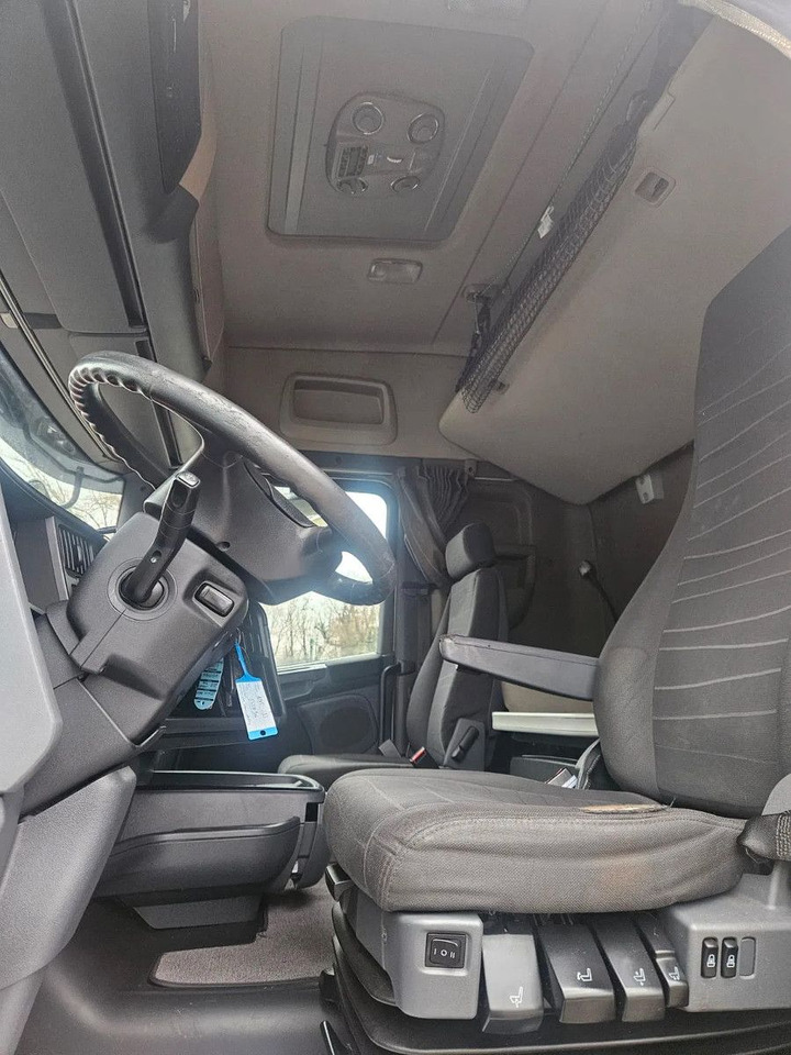 Scania R450 Mega StandKlima Highline - 3 units in stock - Камион влекач: слика 5 Scania R450 Mega StandKlima Highline - 3 units in stock - Камион влекач: слика 5