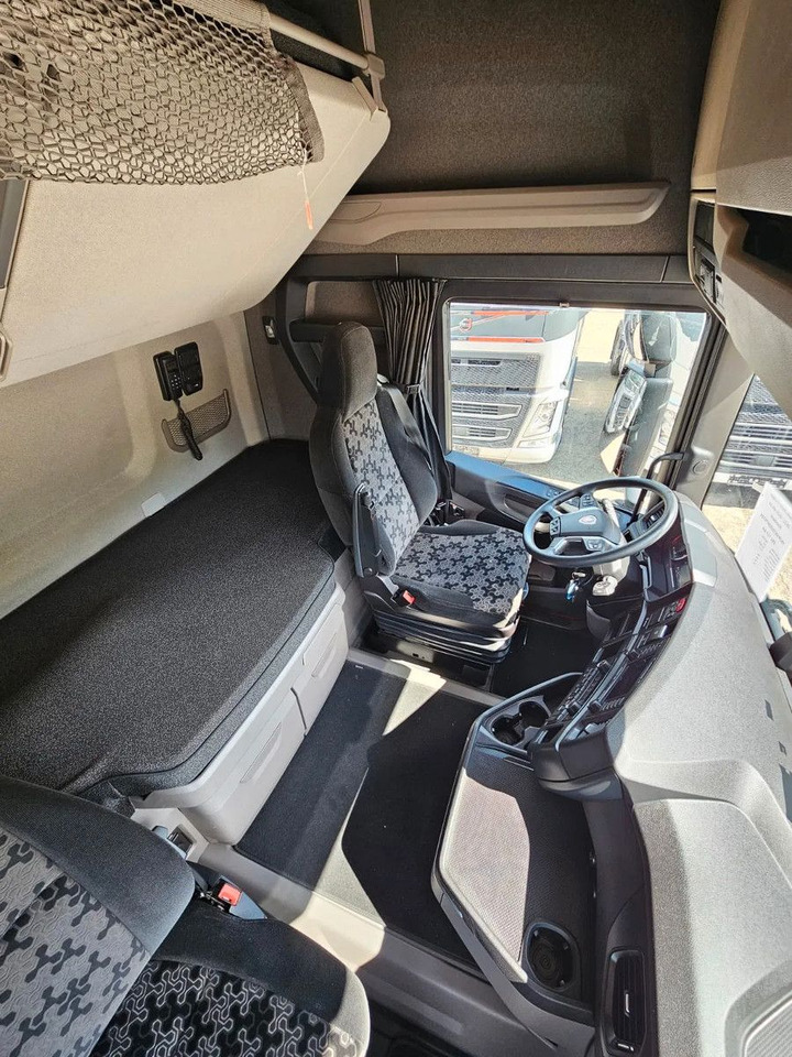 Нов Камион влекач Scania R450 PTO, Standklima, Navi, New Smart2 tachograp: слика 10
