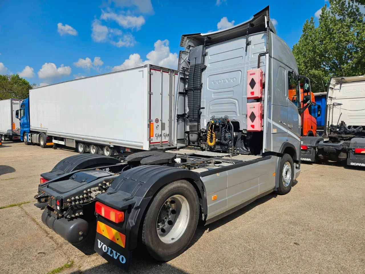 Volvo FH 500 Globe-Standard-Alloy W-ACC-DAS - Камион влекач: слика 3 Volvo FH 500 Globe-Standard-Alloy W-ACC-DAS - Камион влекач: слика 3