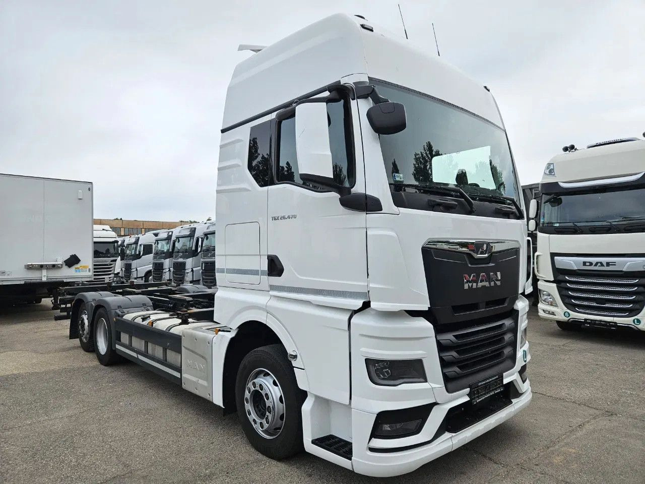 MAN TGX 26.470 XXL BDF 6x2 2 units, NAVI, Lift Axle - Транспортер на контејнер/ Камион со променливо тело: слика 2 MAN TGX 26.470 XXL BDF 6x2 2 units, NAVI, Lift Axle - Транспортер на контејнер/ Камион со променливо тело: слика 2