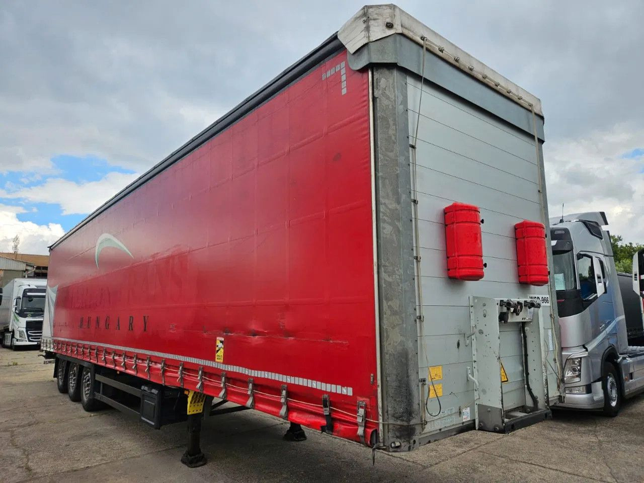 Schmitz Cargobull SCB S3T MEGA -23 units in stock! 6 New tires, Al - Полуприколка: слика 2 Schmitz Cargobull SCB S3T MEGA -23 units in stock! 6 New tires, Al - Полуприколка: слика 2