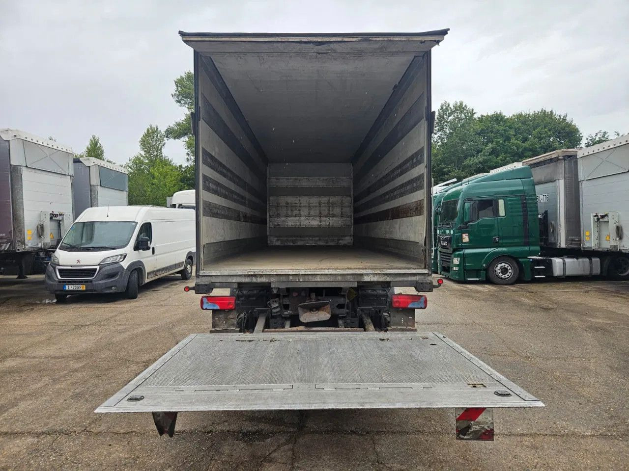 Scania R480 BOX Tail Lift Euro5 - Камион сандучар: слика 5 Scania R480 BOX Tail Lift Euro5 - Камион сандучар: слика 5