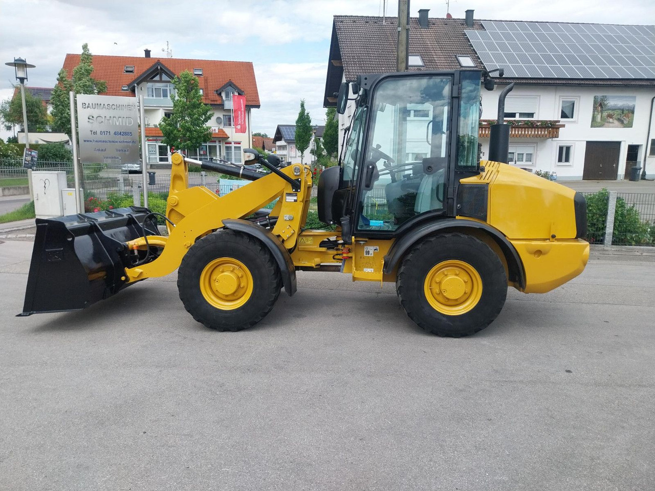 CAT 906H - Натоварувач на тркала: слика 1 CAT 906H - Натоварувач на тркала: слика 1