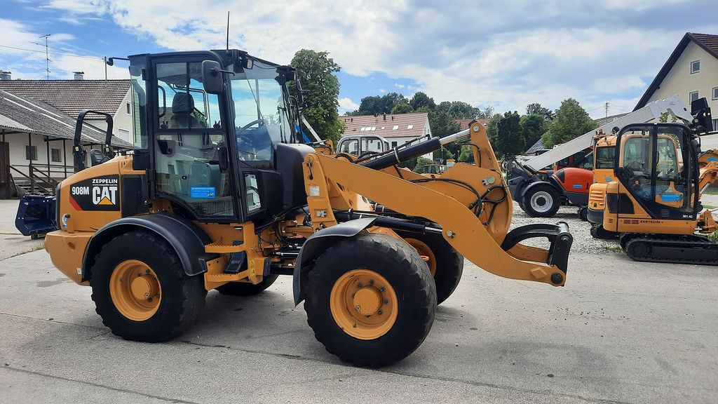 CAT 908M - Натоварувач на тркала: слика 3 CAT 908M - Натоварувач на тркала: слика 3