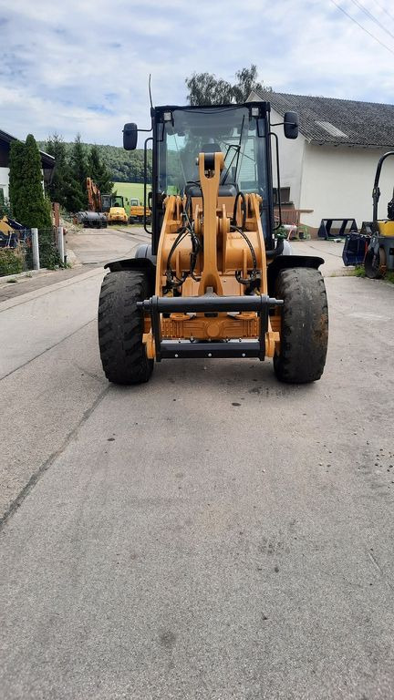 CAT 908M - Натоварувач на тркала: слика 2 CAT 908M - Натоварувач на тркала: слика 2