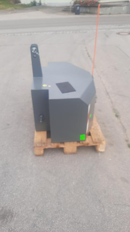 Frontgewicht Ballast Heckgewicht 1000kg Traktor Gewicht Fendt - Противтежа: слика 4 Frontgewicht Ballast Heckgewicht 1000kg Traktor Gewicht Fendt - Противтежа: слика 4