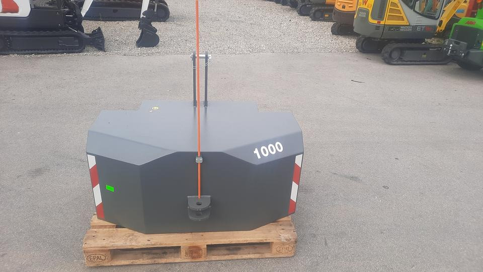 Frontgewicht Ballast Heckgewicht 1000kg Traktor Gewicht Fendt - Противтежа: слика 1 Frontgewicht Ballast Heckgewicht 1000kg Traktor Gewicht Fendt - Противтежа: слика 1