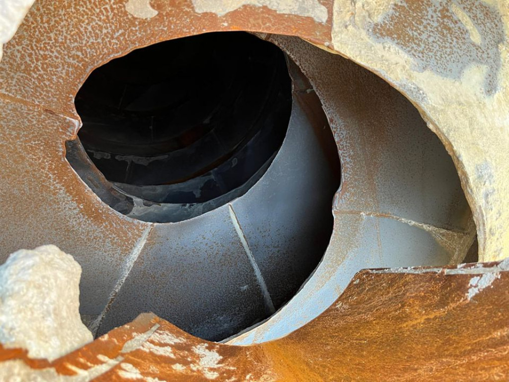 MERCEDES-BENZ Arocs 3236 8x4 Betonmischer Deutsch Top AP Achsen - Камион: слика 4 MERCEDES-BENZ Arocs 3236 8x4 Betonmischer Deutsch Top AP Achsen - Камион: слика 4