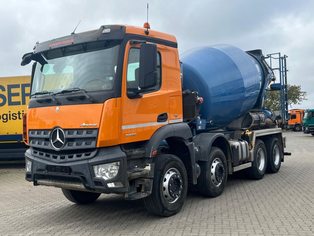 MERCEDES-BENZ Arocs 3236 8x4 Betonmischer Deutsch Top AP Achsen - Камион: слика 1 MERCEDES-BENZ Arocs 3236 8x4 Betonmischer Deutsch Top AP Achsen - Камион: слика 1