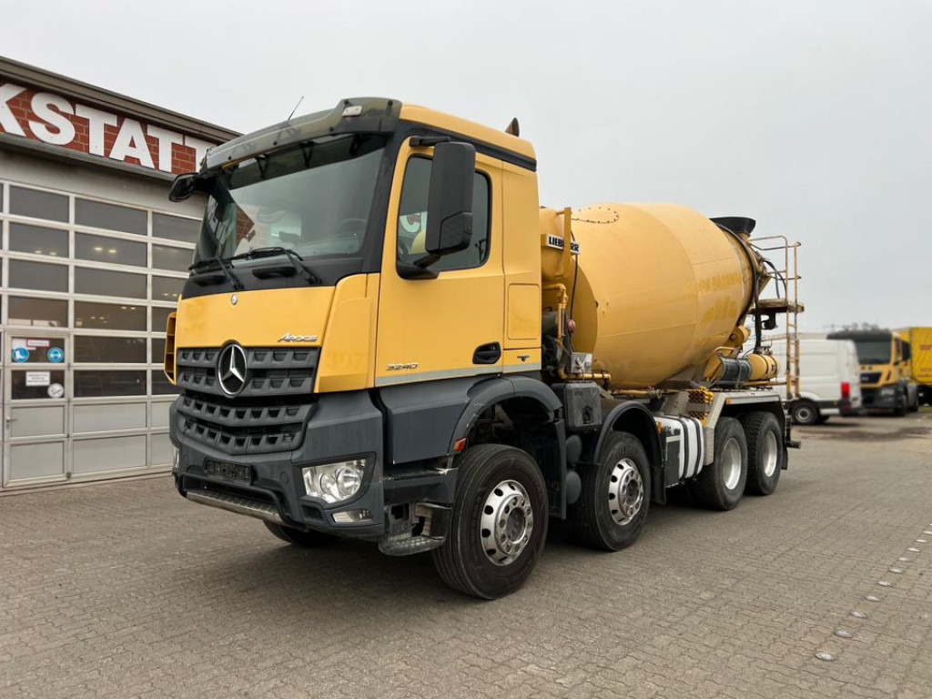 MERCEDES-BENZ Arocs 3240 B 8x4 Betonmischer Deutsch Top Liebherr - Камион: слика 1 MERCEDES-BENZ Arocs 3240 B 8x4 Betonmischer Deutsch Top Liebherr - Камион: слика 1