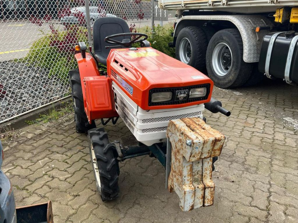 Kubota Trecker 1400 Diverse mit Zapfwelle am Heck und H - Трактор: слика 2 Kubota Trecker 1400 Diverse mit Zapfwelle am Heck und H - Трактор: слика 2