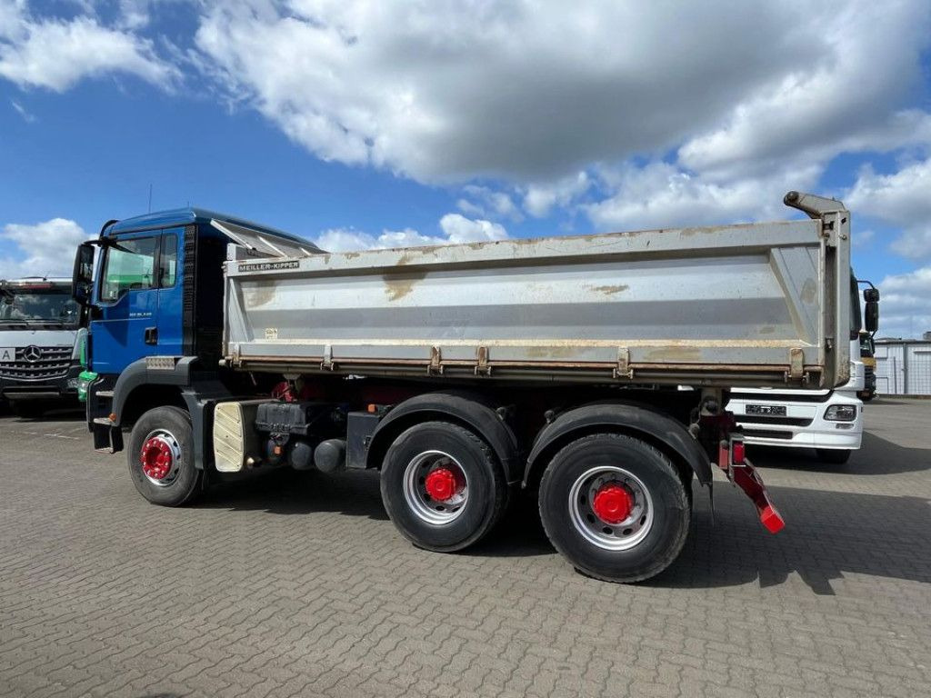 MAN TG-S 26.440 6x4 BB 3-Achs Kipper MeillerSchalter MAN TG-S 26.440 6x4 BB 3-Achs Kipper MeillerSchalter - Кипер: слика 5 MAN TG-S 26.440 6x4 BB 3-Achs Kipper MeillerSchalter MAN TG-S 26.440 6x4 BB 3-Achs Kipper MeillerSchalter - Кипер: слика 5