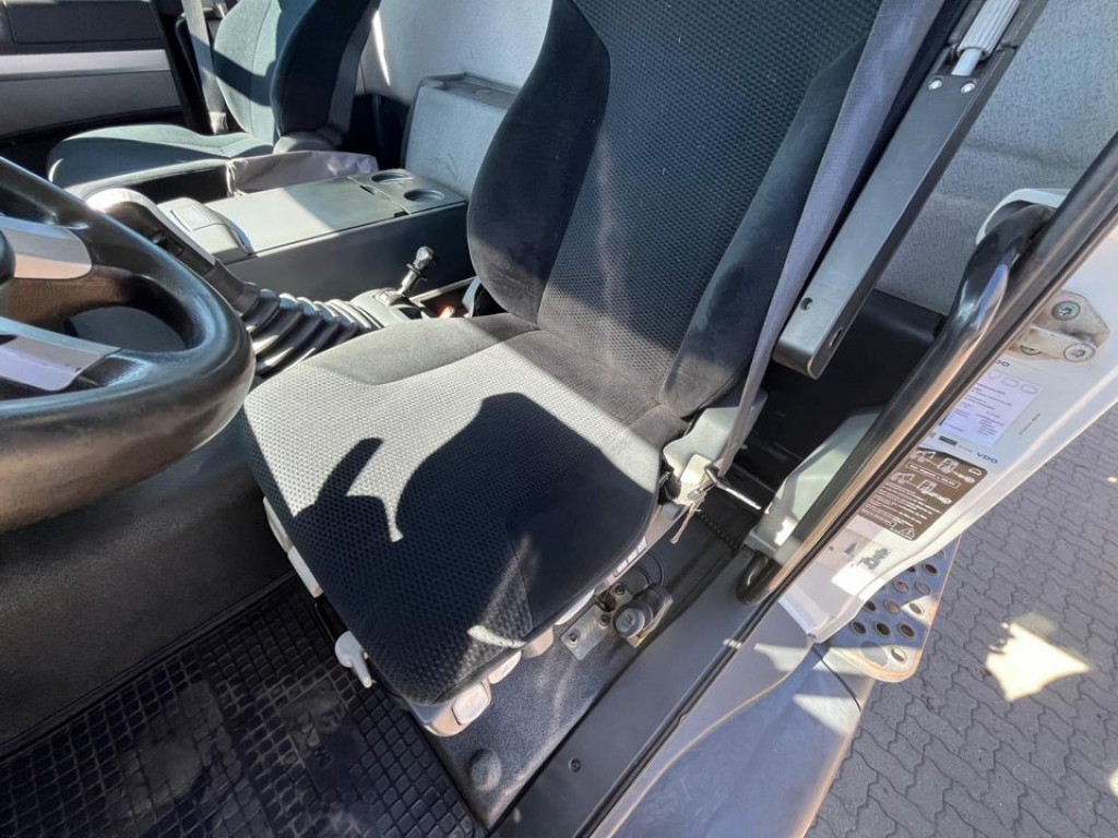 MAN TG-S 35.400 8x6H 4 Achs Muldenkipper Carnehl - Кипер: слика 4 MAN TG-S 35.400 8x6H 4 Achs Muldenkipper Carnehl - Кипер: слика 4