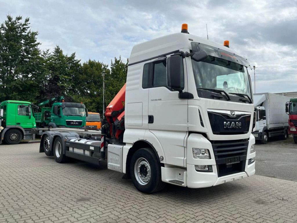 MAN TG-X 26.460 6x2-2 BL Pritsche Kran PK 24.001/Fun - Камион со платформа, Камион со кран: слика 2 MAN TG-X 26.460 6x2-2 BL Pritsche Kran PK 24.001/Fun - Камион со платформа, Камион со кран: слика 2