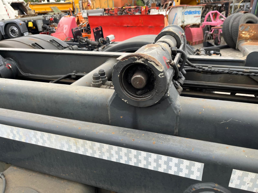 MERCEDES-BENZ Actros 2541 L6x2 Abrollkipper Meiller Schub+Knick - Камион со кука за подигање: слика 3 MERCEDES-BENZ Actros 2541 L6x2 Abrollkipper Meiller Schub+Knick - Камион со кука за подигање: слика 3