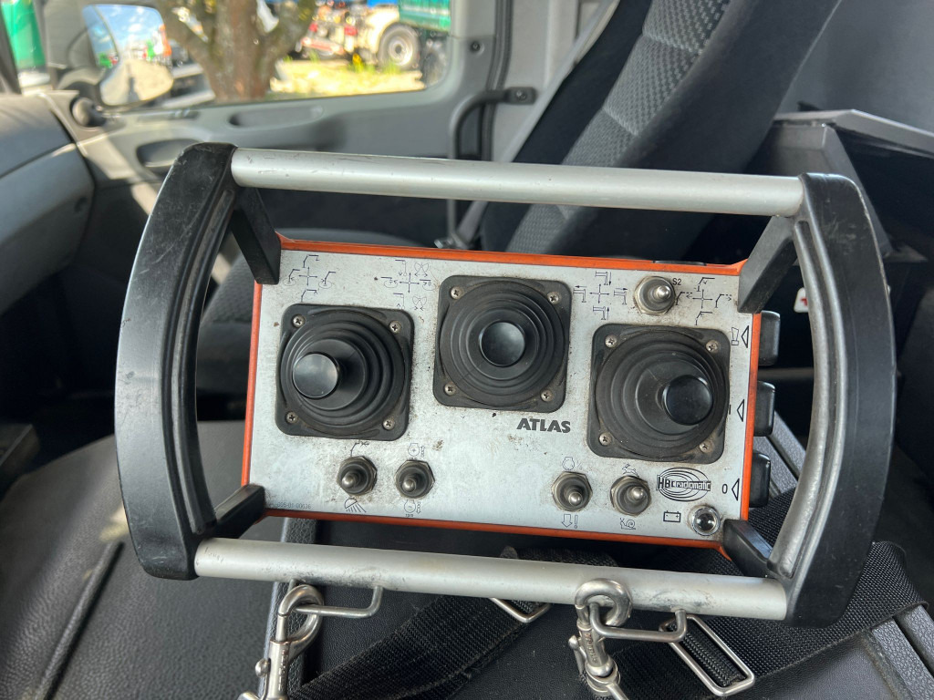 MERCEDES-BENZ Actros 2541 L6x2 Abrollkipper mit Kran Funk+Greiferst - Камион со кука за подигање, Камион со кран: слика 2 MERCEDES-BENZ Actros 2541 L6x2 Abrollkipper mit Kran Funk+Greiferst - Камион со кука за подигање, Камион со кран: слика 2