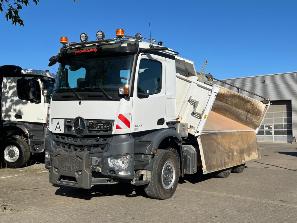 MERCEDES-BENZ Arocs 2645 K 6x4 3-Achs Kipper gr. Meiller Bordmatik 2 Stempel - Кипер: слика 1 MERCEDES-BENZ Arocs 2645 K 6x4 3-Achs Kipper gr. Meiller Bordmatik 2 Stempel - Кипер: слика 1