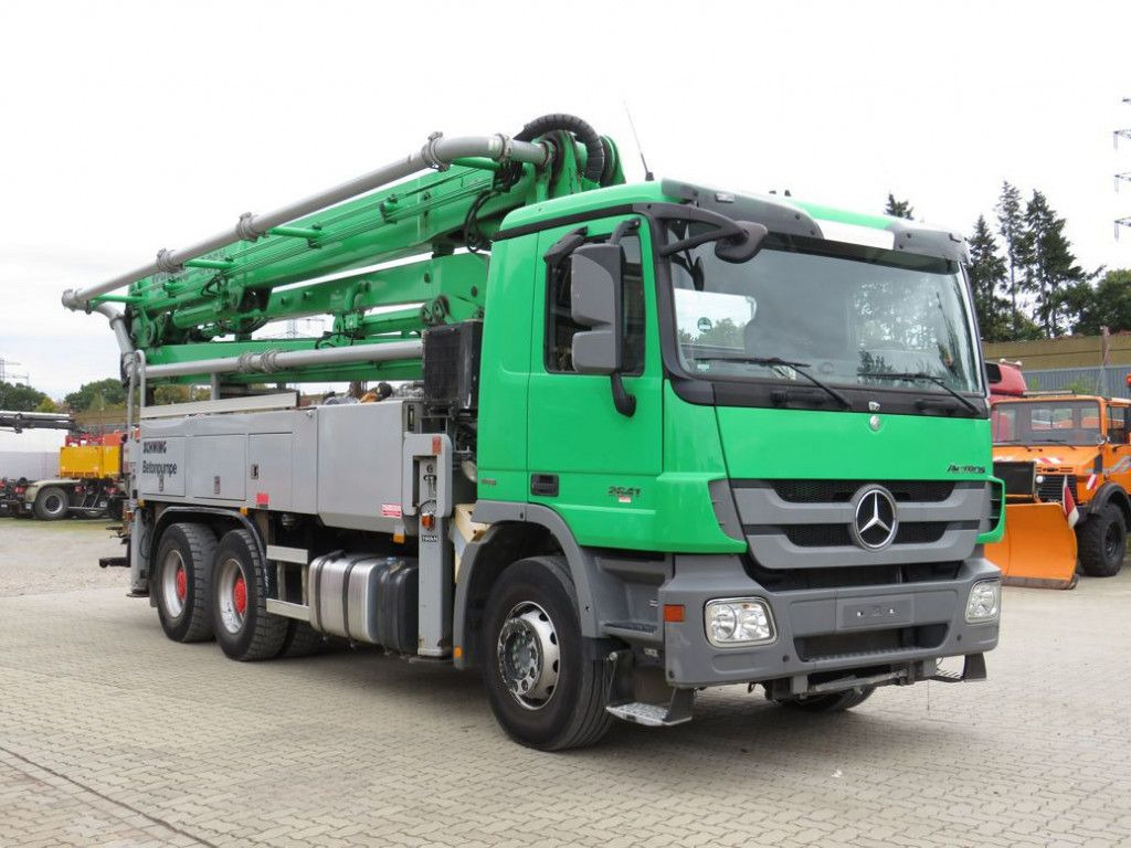 Mercedes-Benz Actros 2641 6x4 Betonpumpe Schwing S 36 X nur 2 - Камион со бетонска пумпа: слика 2 Mercedes-Benz Actros 2641 6x4 Betonpumpe Schwing S 36 X nur 2 - Камион со бетонска пумпа: слика 2