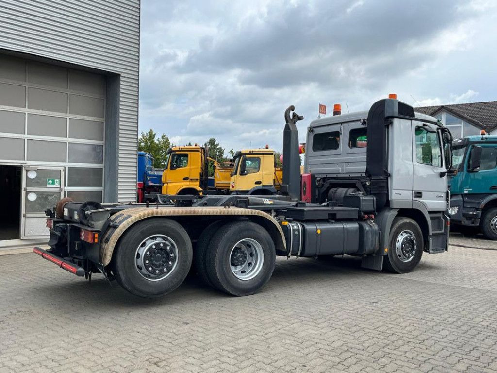 Mercedes-Benz Actros 2641 L 6x2 Abrollkipper 159TKM kuz.Radsta - Камион со кука за подигање: слика 3 Mercedes-Benz Actros 2641 L 6x2 Abrollkipper 159TKM kuz.Radsta - Камион со кука за подигање: слика 3