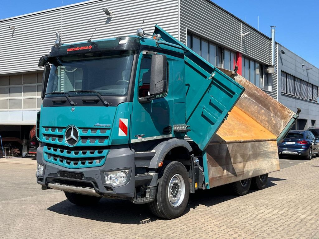 Mercedes-Benz Arocs 2648 6x4 3-Achs Kipper Bordmatik - Кипер: слика 1 Mercedes-Benz Arocs 2648 6x4 3-Achs Kipper Bordmatik - Кипер: слика 1