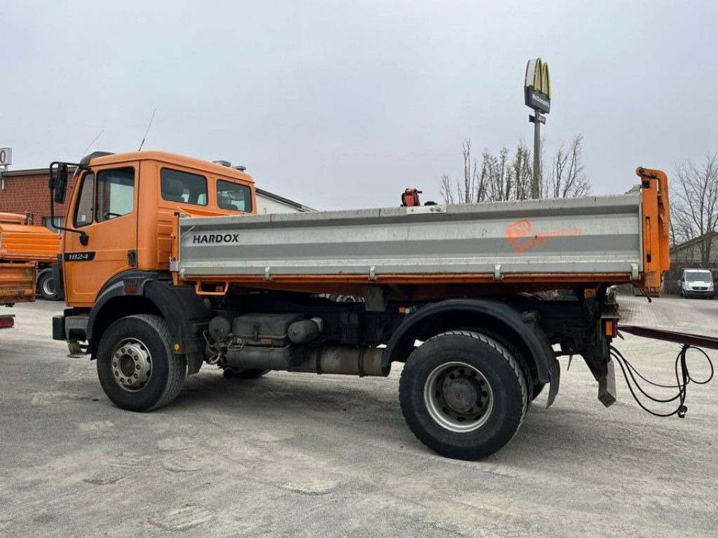Mercedes-Benz SK 1824 AK 4x4 2-Achs Allradkipper - Кипер: слика 3 Mercedes-Benz SK 1824 AK 4x4 2-Achs Allradkipper - Кипер: слика 3