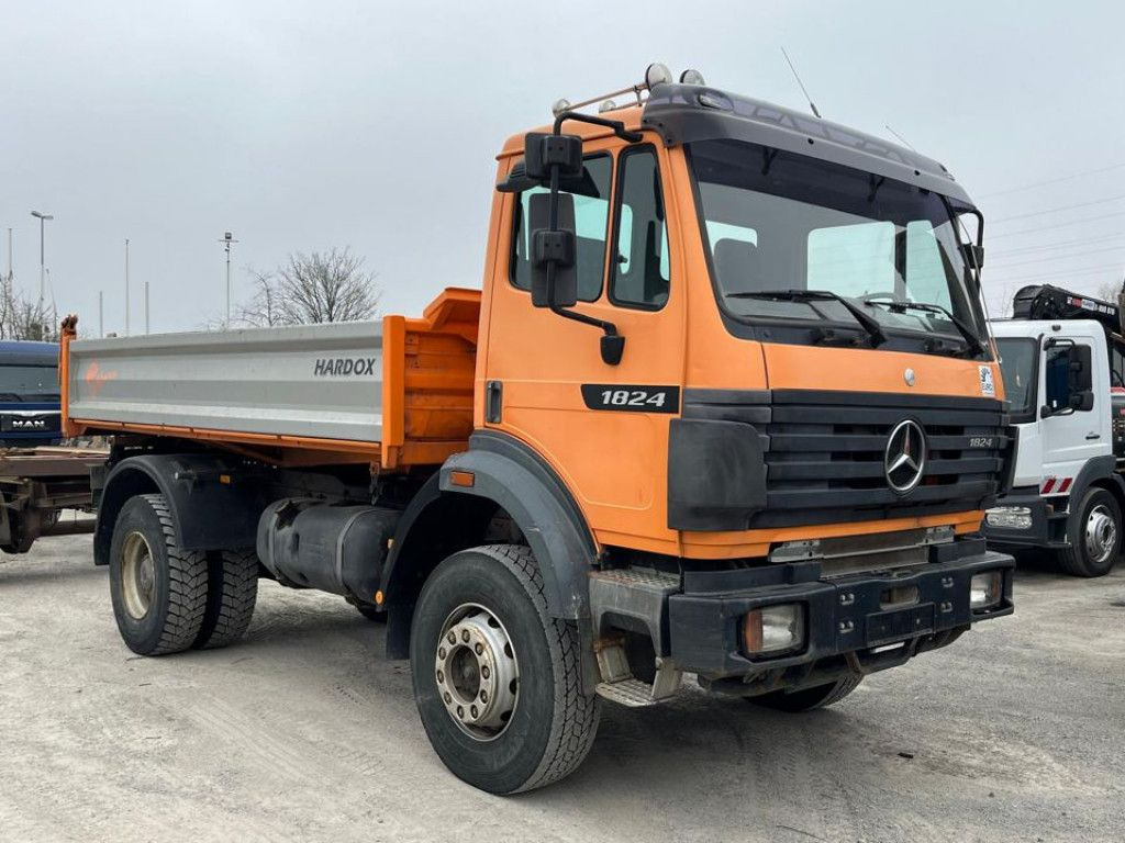 Mercedes-Benz SK 1824 AK 4x4 2-Achs Allradkipper - Кипер: слика 2 Mercedes-Benz SK 1824 AK 4x4 2-Achs Allradkipper - Кипер: слика 2