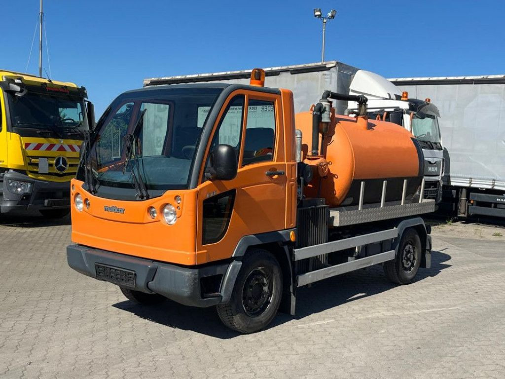 Multicar FUMO M30 Saug + Spülwagen - Вакуумски камион: слика 1 Multicar FUMO M30 Saug + Spülwagen - Вакуумски камион: слика 1