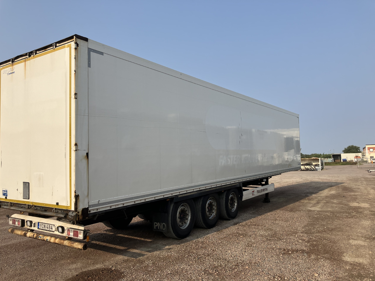 KRONE BOX - DOUPLESTOCK - Полуприколка сандучар: слика 4 KRONE BOX - DOUPLESTOCK - Полуприколка сандучар: слика 4