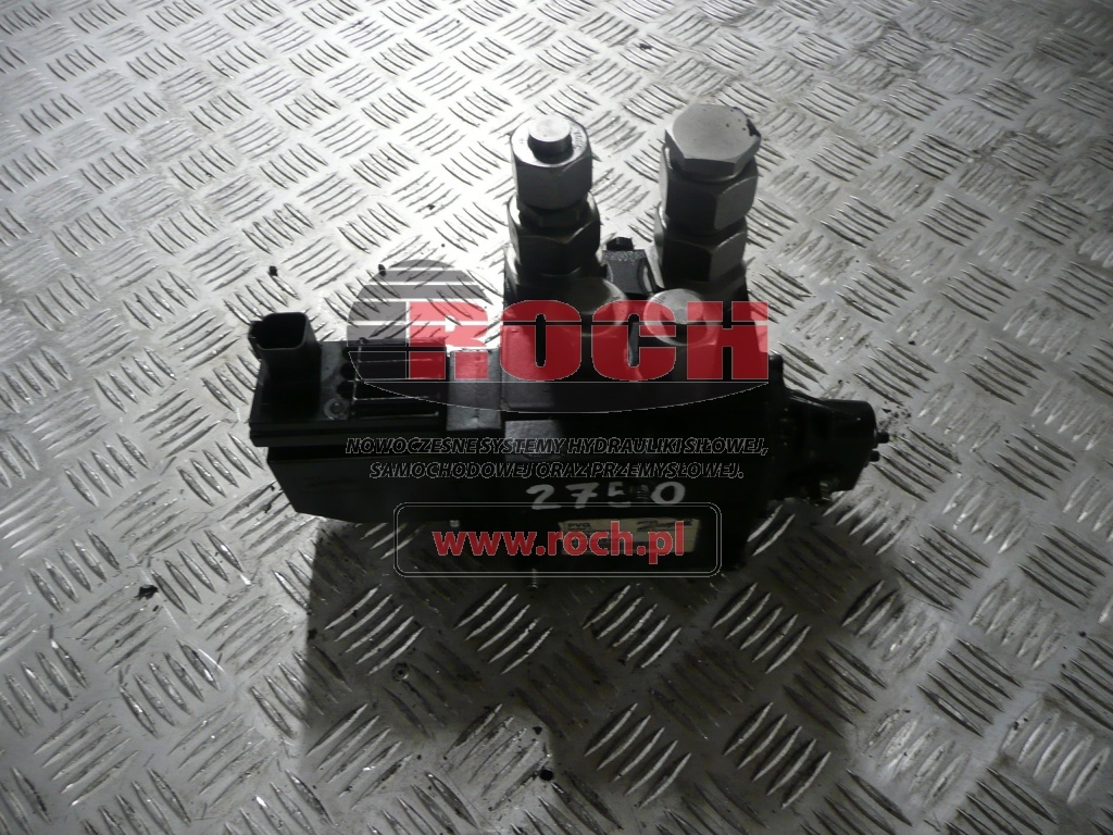 DANFOSS PVG83036238 - 1 SEKCYJNY + 11034832 - Хидрауличен вентил: слика 1 DANFOSS PVG83036238 - 1 SEKCYJNY + 11034832 - Хидрауличен вентил: слика 1