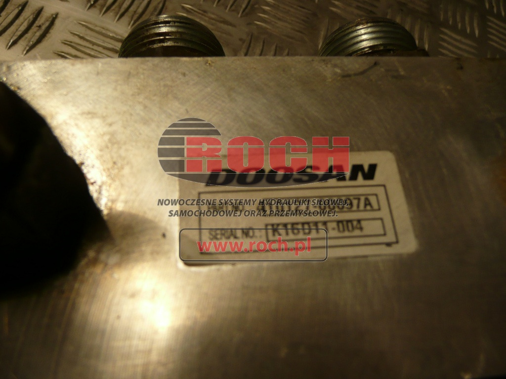 DOOSAN 410127-00097A 150603 + SUN 1BKG + HYDROAKUMULATOR L-0,32L - Хидрауличен вентил: слика 2 DOOSAN 410127-00097A 150603 + SUN 1BKG + HYDROAKUMULATOR L-0,32L - Хидрауличен вентил: слика 2