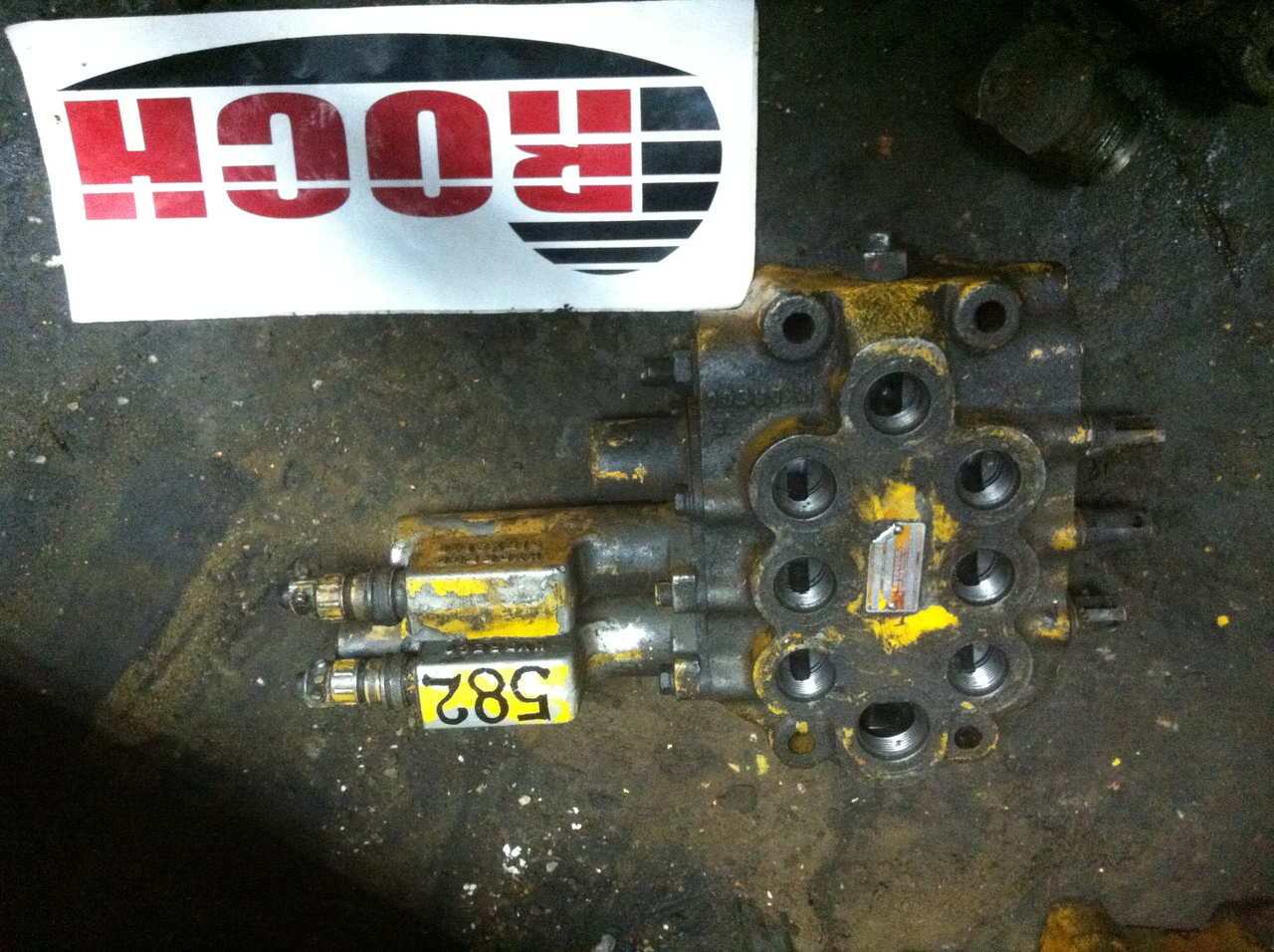 HYDRECO MTV025DRF12- 3000 - 3 SEKCYJNY - Хидрауличен вентил за Градежна машина: слика 1 HYDRECO MTV025DRF12- 3000 - 3 SEKCYJNY - Хидрауличен вентил за Градежна машина: слика 1