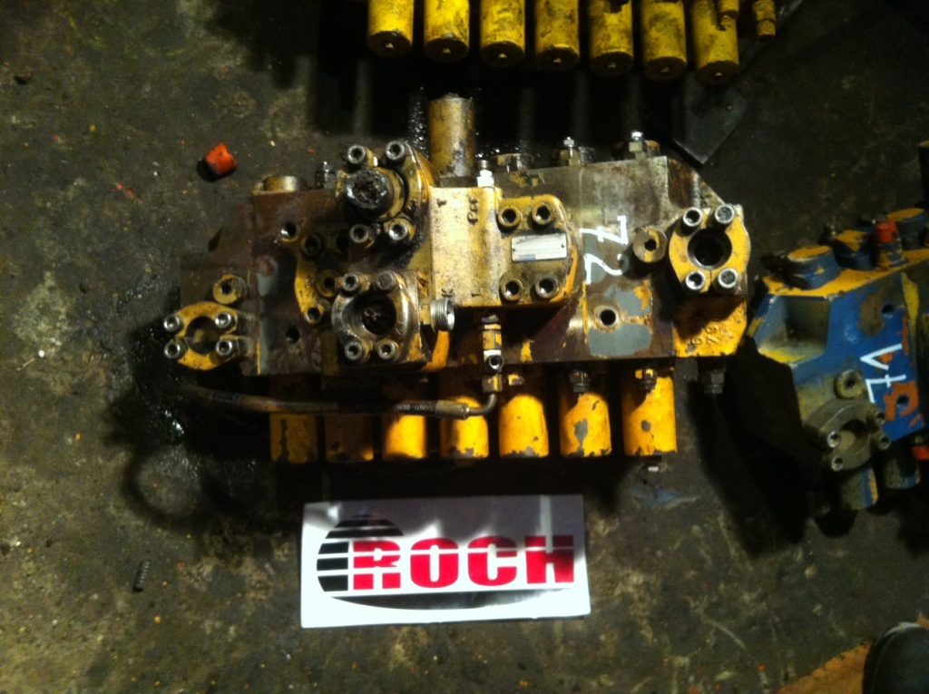 MANNESMANN REXROTH 588115/6 M8-1010 600791 - 7 SEKCYJNY + 506464/7 MH2WH18B02F14/006LM11 - Хидрауличен вентил за Градежна машина: слика 1 MANNESMANN REXROTH 588115/6 M8-1010 600791 - 7 SEKCYJNY + 506464/7 MH2WH18B02F14/006LM11 - Хидрауличен вентил за Градежна машина: слика 1