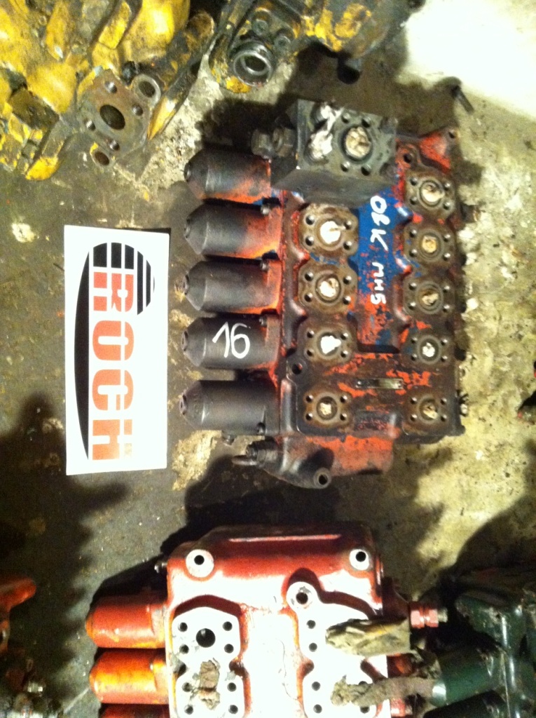 O&K 2241543 - 5 SEKCYJNY - Хидрауличен вентил за Багер на тркала: слика 1 O&K 2241543 - 5 SEKCYJNY - Хидрауличен вентил за Багер на тркала: слика 1