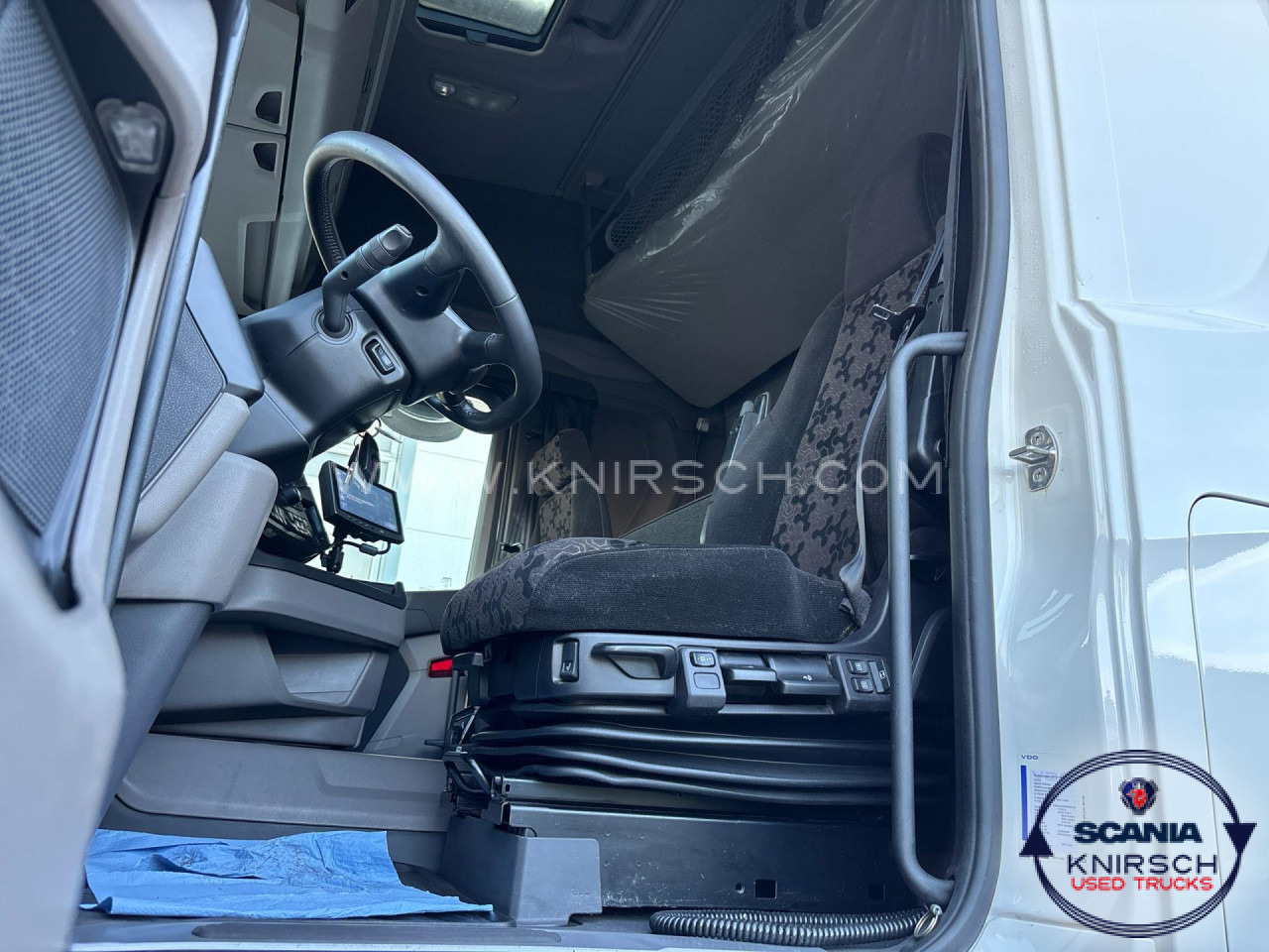 SCANIA R450A4x2NA / LED / Standklima / Opticruise - Камион влекач: слика 3 SCANIA R450A4x2NA / LED / Standklima / Opticruise - Камион влекач: слика 3