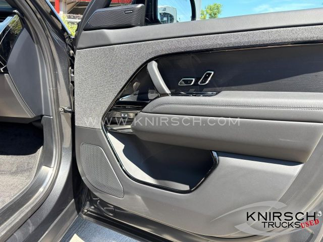 SUV Land Rover Range Rover Sport P440e Hybrid SE: слика 17