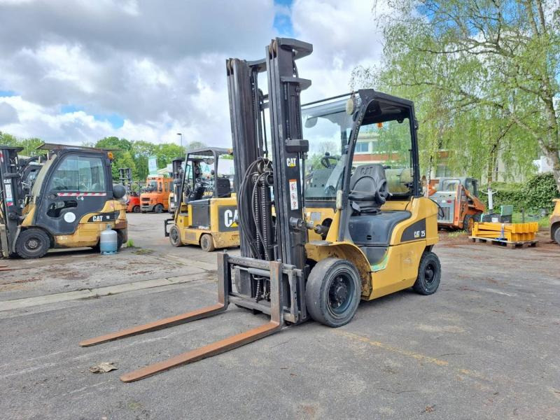 Caterpillar GP25N - Плински вилушкар: слика 1 Caterpillar GP25N - Плински вилушкар: слика 1
