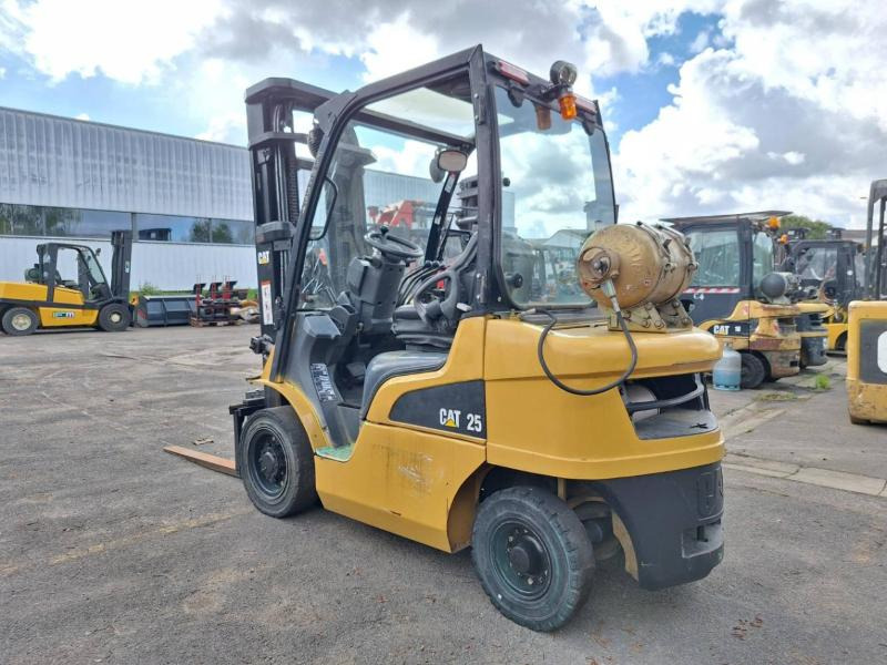 Caterpillar GP25N - Плински вилушкар: слика 4 Caterpillar GP25N - Плински вилушкар: слика 4