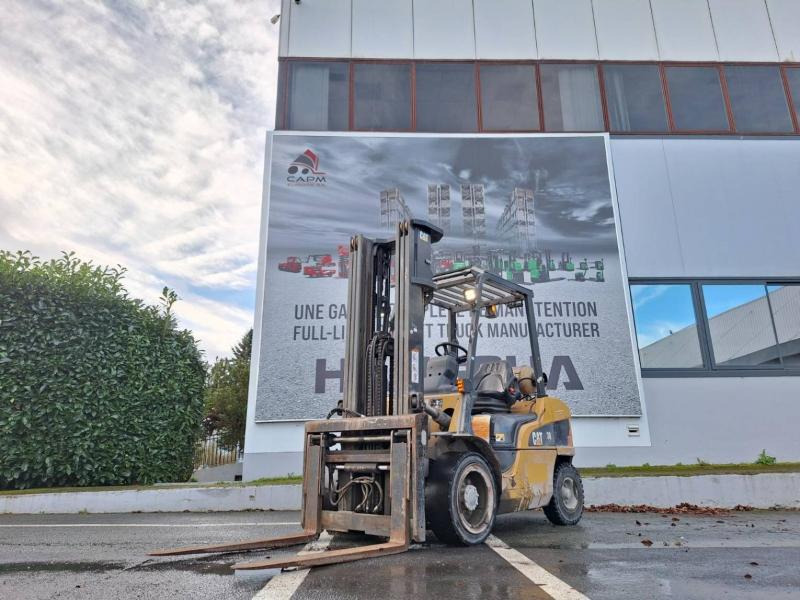 Caterpillar GP30NT - Плински вилушкар: слика 1 Caterpillar GP30NT - Плински вилушкар: слика 1