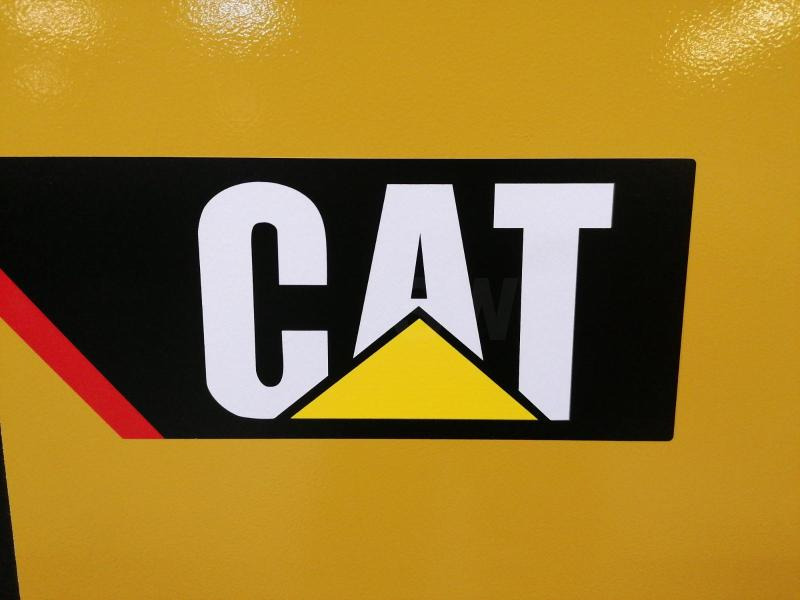 Вилушкар со подигнување Caterpillar NR16N: слика 12