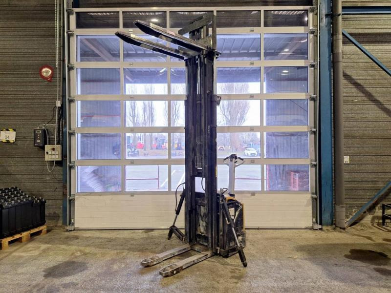 Caterpillar NSP16N - Сложувач: слика 3 Caterpillar NSP16N - Сложувач: слика 3