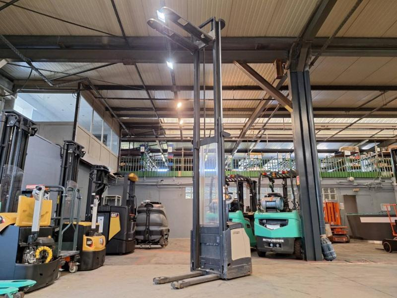 Лизинг на Crown ES4000-1.6 Crown ES4000-1.6: слика 8