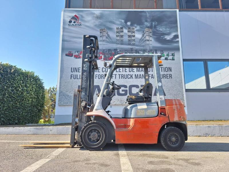 Toyota 62-7FDF25 - Дизел вилушкар: слика 2 Toyota 62-7FDF25 - Дизел вилушкар: слика 2