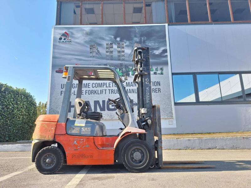 Toyota 62-7FDF25 - Дизел вилушкар: слика 3 Toyota 62-7FDF25 - Дизел вилушкар: слика 3