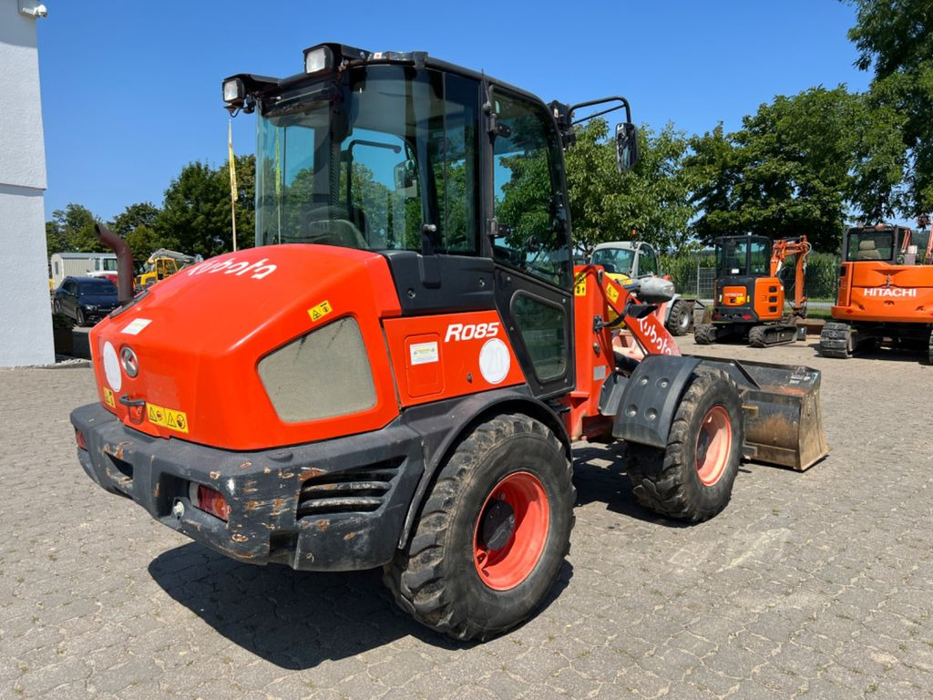 Kubota R 085, Bj 19, 1820 BH, SWE, Schaufel, Gabel - Натоварувач на тркала: слика 4 Kubota R 085, Bj 19, 1820 BH, SWE, Schaufel, Gabel - Натоварувач на тркала: слика 4