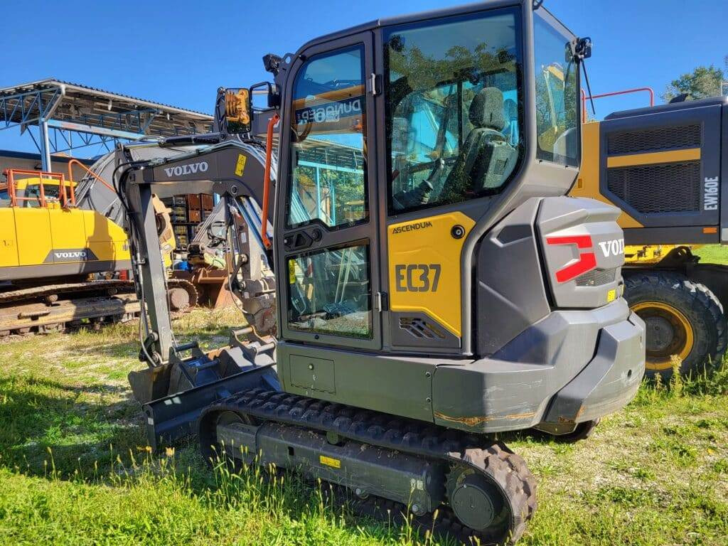 Volvo EC37F - Мини багер: слика 3 Volvo EC37F - Мини багер: слика 3
