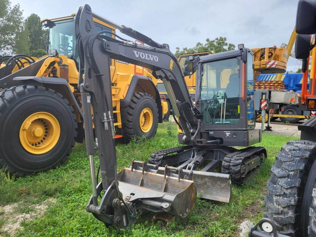 Volvo EC37F - Мини багер: слика 4 Volvo EC37F - Мини багер: слика 4