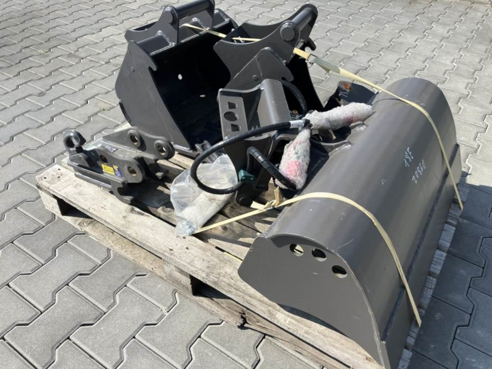 Volvo Löffelset inkl. Schnellwechsler für EC18 - Ровокопач: слика 3 Volvo Löffelset inkl. Schnellwechsler für EC18 - Ровокопач: слика 3