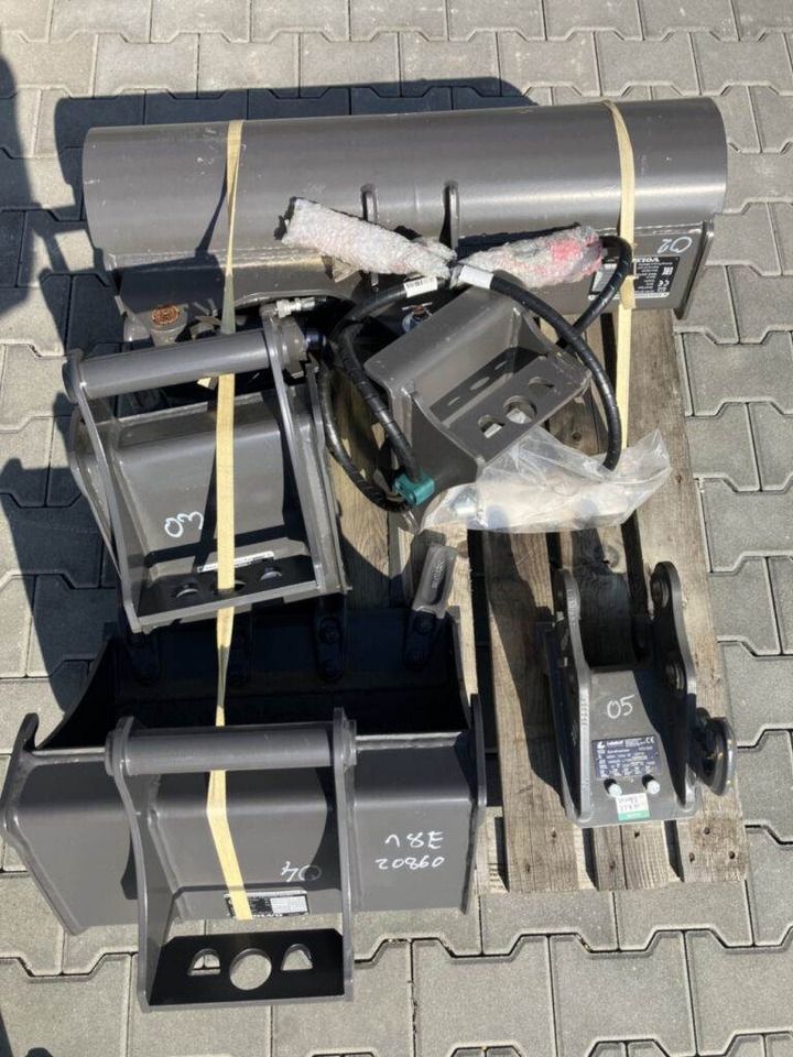 Volvo Löffelset inkl. Schnellwechsler für EC18 - Ровокопач: слика 2 Volvo Löffelset inkl. Schnellwechsler für EC18 - Ровокопач: слика 2