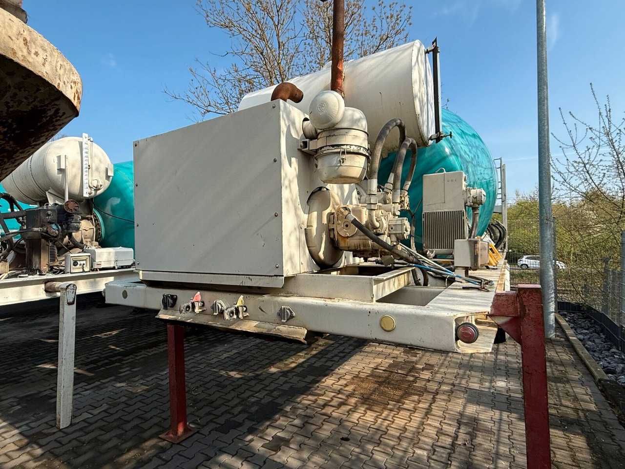 Betonmischer-Auflieger Stetter 10 m³ mit Motor - Камион миксер за бетон: слика 4 Betonmischer-Auflieger Stetter 10 m³ mit Motor - Камион миксер за бетон: слика 4