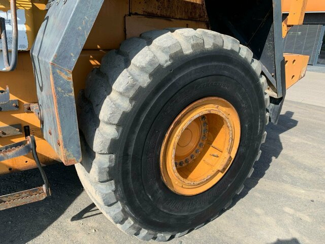 CASE 921C Radlader 25,5 Ton *Schaufel 4.1 m³ - Натоварувач на тркала: слика 4 CASE 921C Radlader 25,5 Ton *Schaufel 4.1 m³ - Натоварувач на тркала: слика 4
